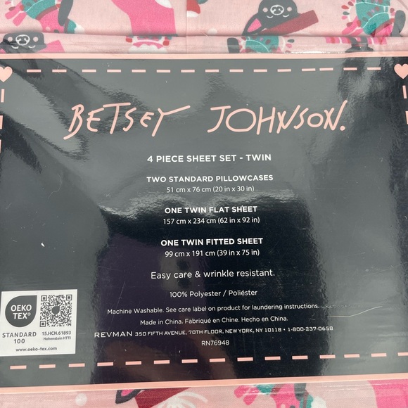 NEW Betsey Johnson Holiday Dogs Pink TWIN Sheet Set 4 Piece Christmas Theme - Picture 3 of 5